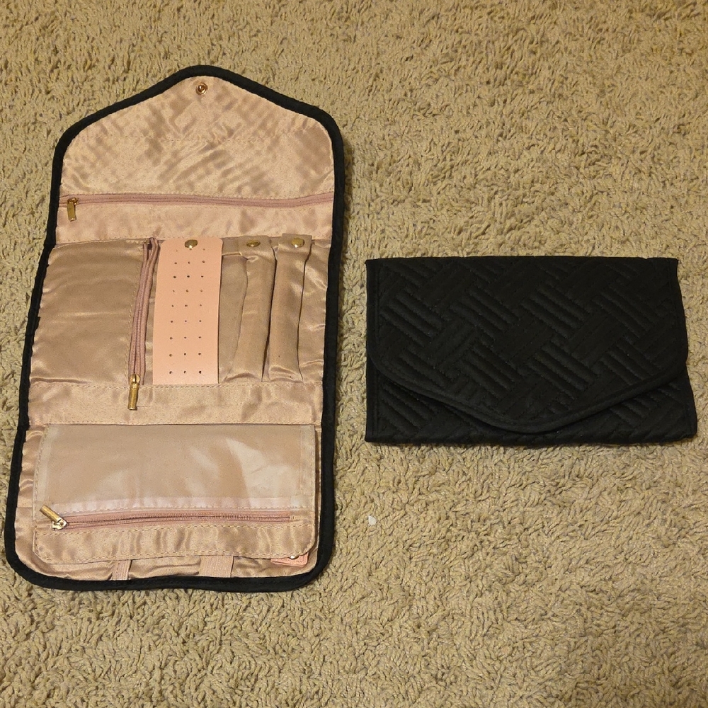 Makeup/jewelry Holder